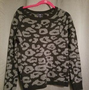 Gap leopard print sweater size S